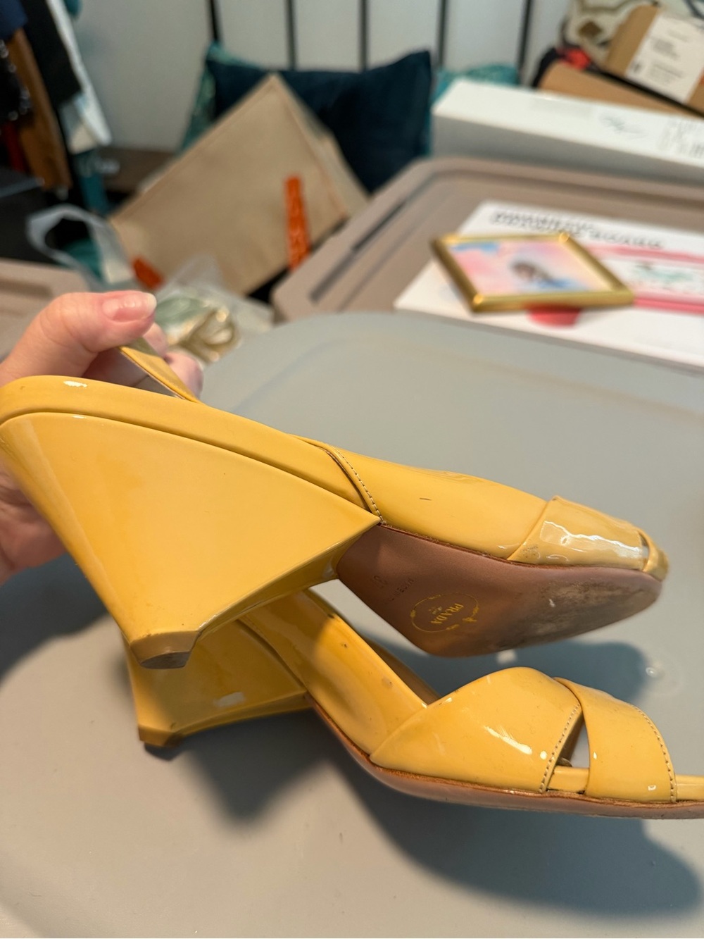 GORGEOUS PRADA PATENT
LEATHER PEEP TOE WEDGE SLING BACK
SIZE 37 - Picture 5 of 7